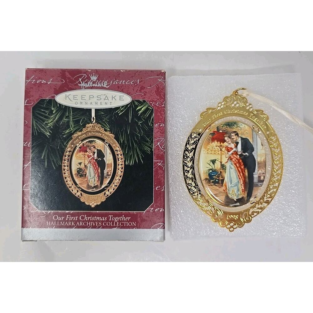 1998 Hallmark Our First Christmas‎ Together Ornament U16